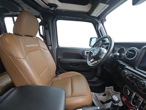 Used 2021 Jeep Wrangler Unlimited Rubicon 4xe w/ Dual Top Group AWD/4WD image 15