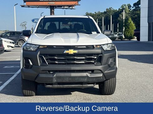 Used 2025 Chevrolet Colorado W/T w/ Advanced Trailering Package RWD image 3