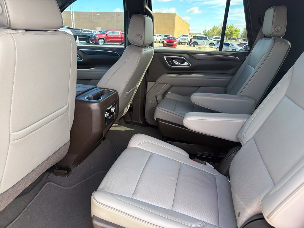 Used 2021 GMC Yukon SLT w/ SLT Luxury Plus Package RWD image 19