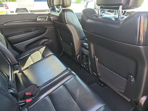 Used 2019 Jeep Grand Cherokee Limited AWD/4WD image 11