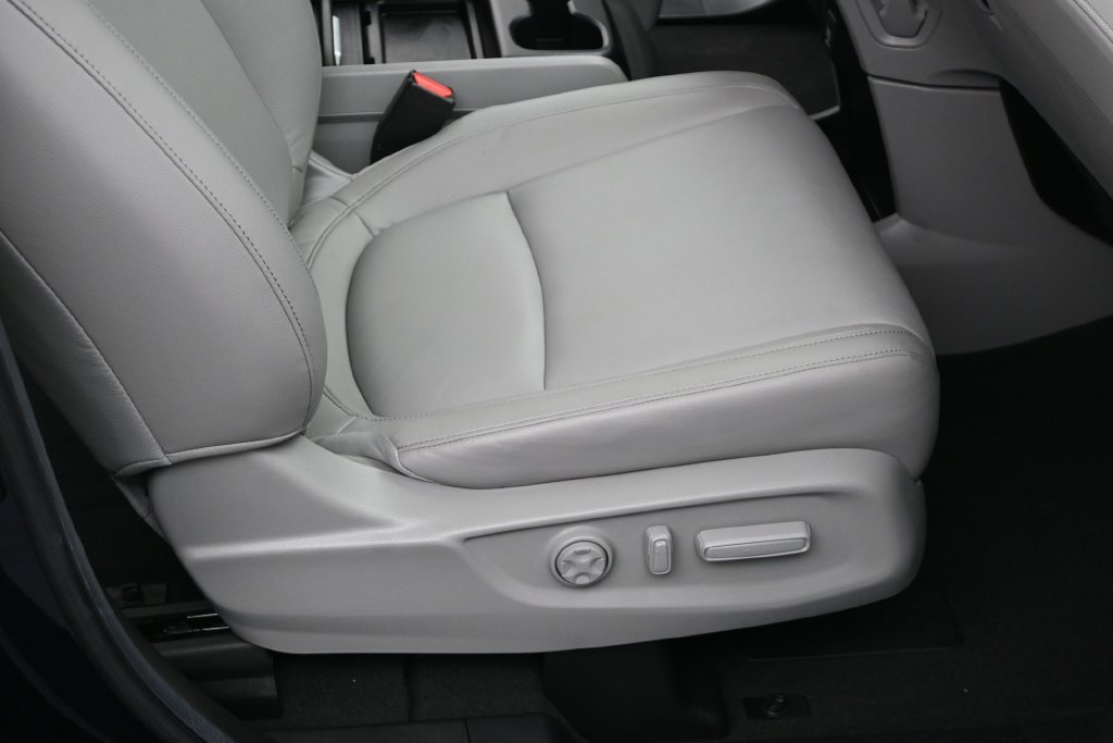 Used 2024 Honda Odyssey EX-L image 11