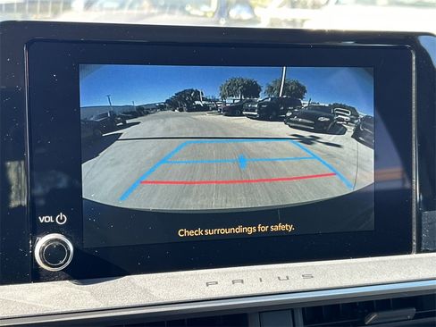 Certified 2025 Toyota Prius LE image 30