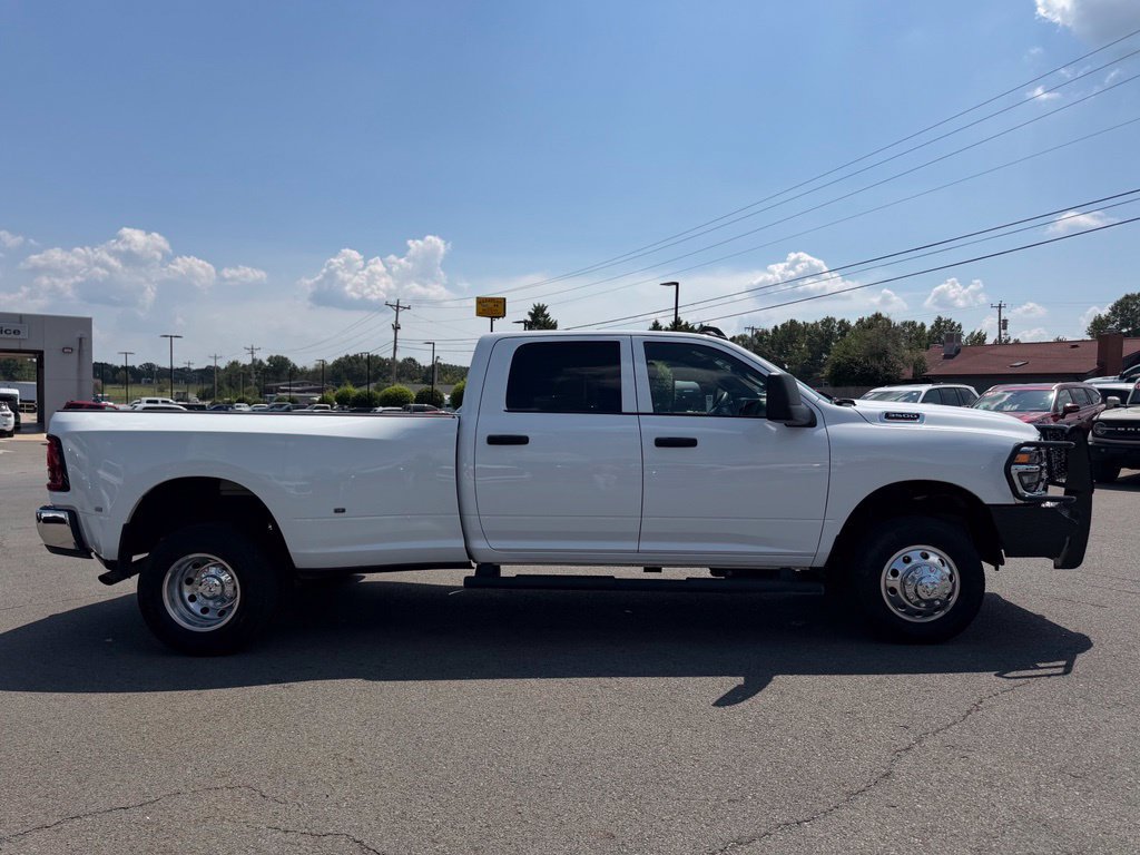 Used 2025 RAM 3500 Tradesman w/ Chrome Appearance Group AWD/4WD image 2