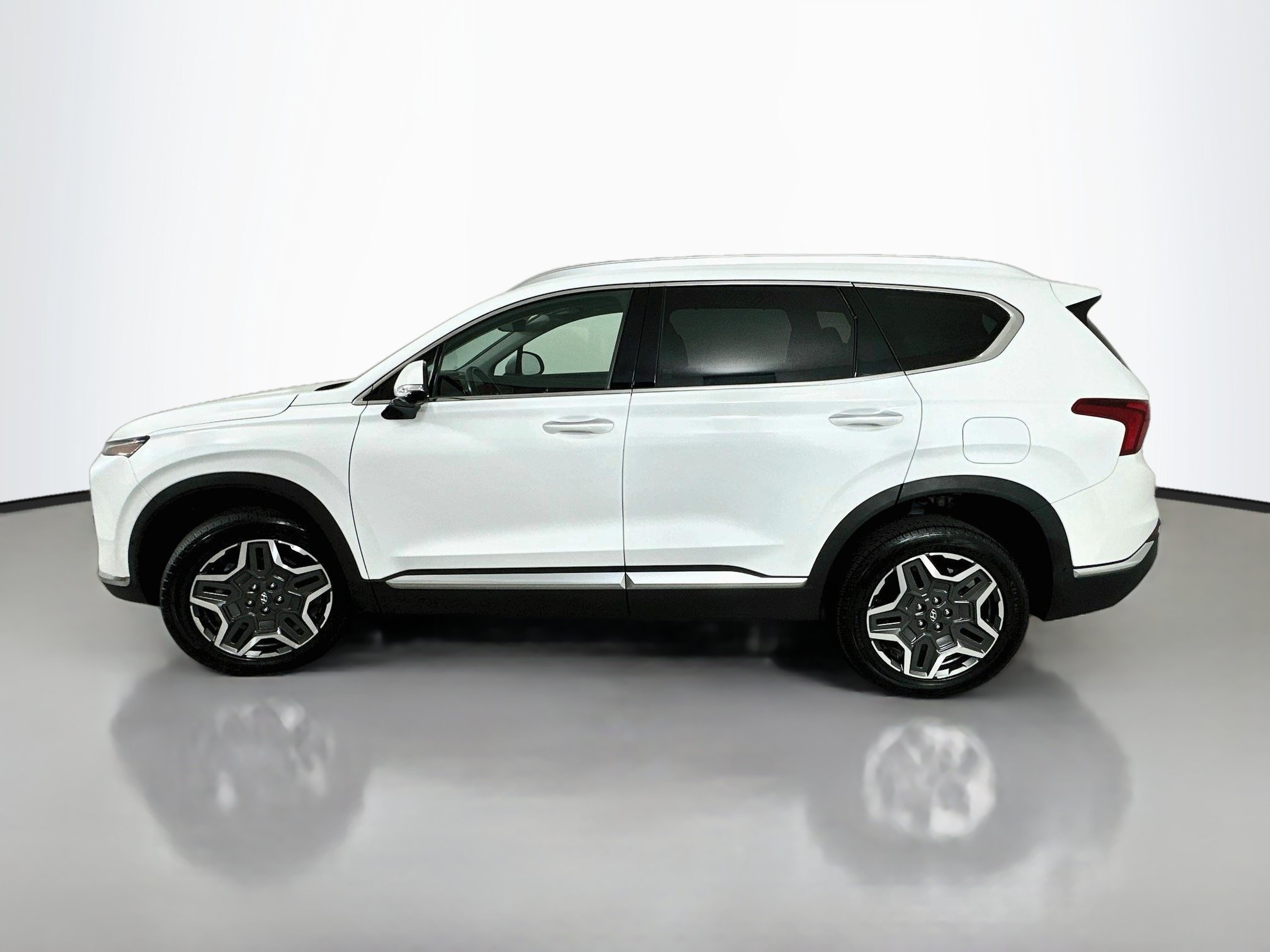 Used 2023 Hyundai Santa Fe Limited AWD/4WD image 4