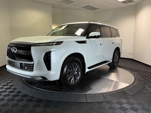 New 2026 INFINITI QX80 Pure RWD image 3