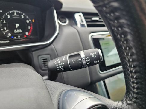 Used 2020 Land Rover Range Rover Sport HSE image 22