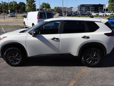 Used 2023 Nissan Rogue S AWD/4WD image 4