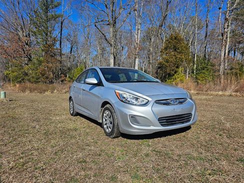 Used 2016 Hyundai Accent SE image 1