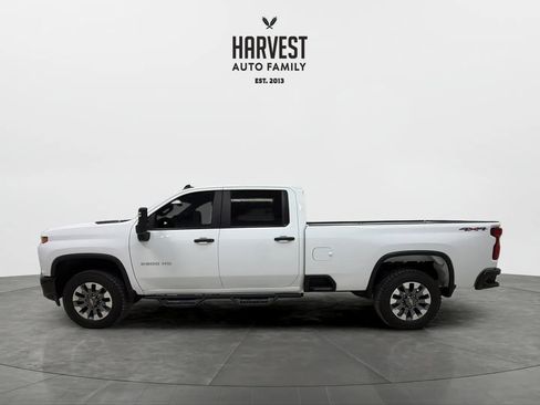 Used 2021 Chevrolet Silverado 2500 Custom w/ Custom Value Package image 2