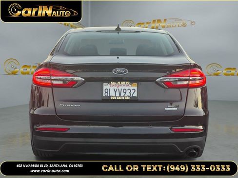 Used 2020 Ford Fusion SE image 6