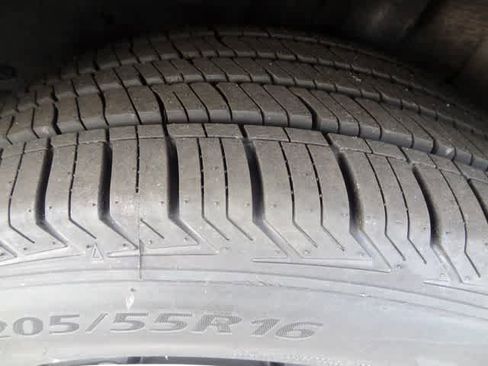 Used 2023 Toyota Corolla LE image 14