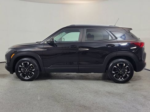 Used 2023 Chevrolet TrailBlazer LT w/ Convenience Package FWD image 4