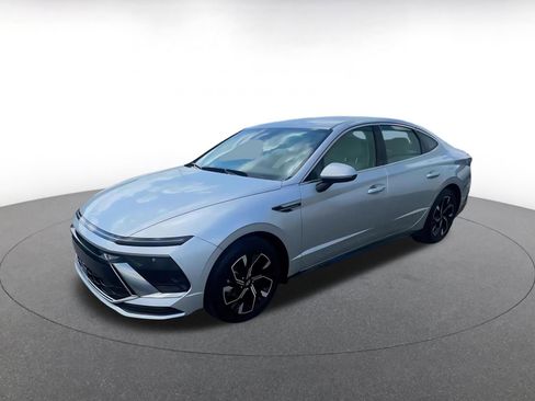 Used 2025 Hyundai Sonata SEL FWD image 8