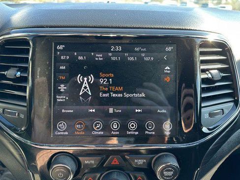 Certified 2021 Jeep Grand Cherokee Laredo X image 14