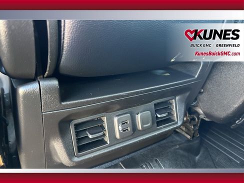 Used 2021 GMC Sierra 1500 SLE image 35