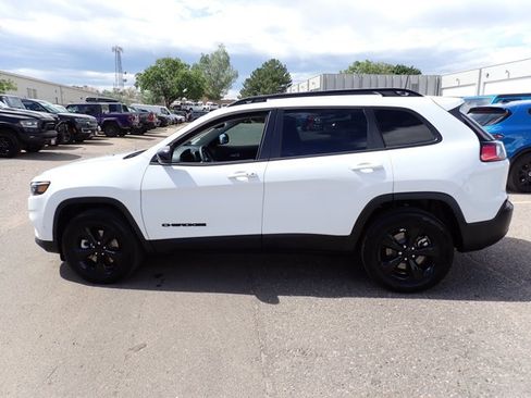 Used 2023 Jeep Cherokee Altitude Lux AWD/4WD image 2