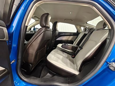 Used 2019 Ford Fusion SE w/ Equipment Group 151A FWD image 25
