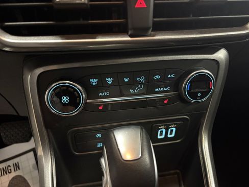 Used 2020 Ford EcoSport SE image 15