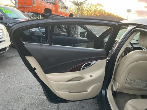 Used 2013 Buick LaCrosse Leather FWD image 18