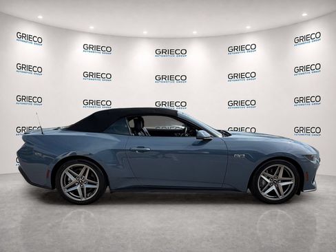 Used 2025 Ford Mustang GT Premium RWD image 8