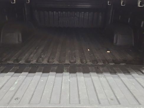 Used 2022 Chevrolet Silverado 1500 High Country image 23