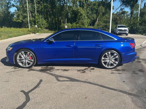 Used 2023 Audi S6 Premium Plus w/ Premium Plus Package AWD/4WD image 2