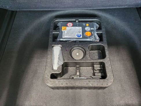 Used 2022 Jeep Compass Limited image 15