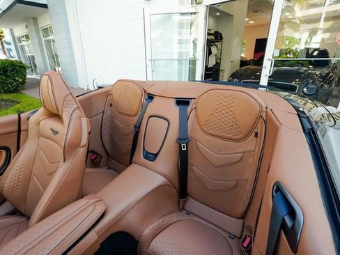 Used 2023 Aston Martin DBS Volante image 74