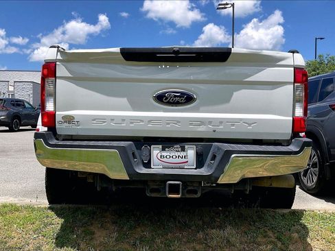 Used 2017 Ford F450 XL w/ Power Equipment Group AWD/4WD image 6