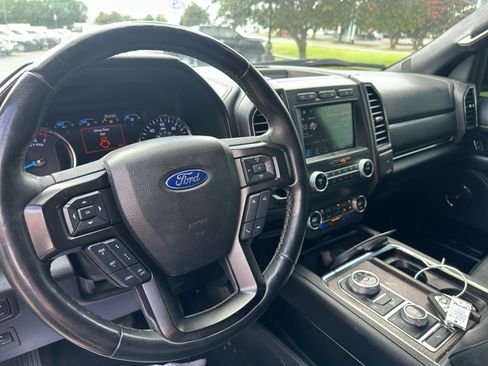 Used 2019 Ford Expedition Max Limited w/ Driver Assistance Package AWD/4WD image 24
