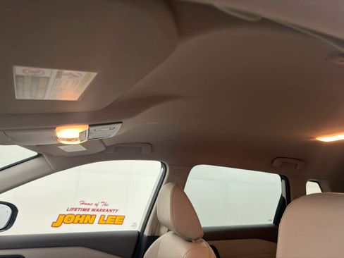 Used 2024 Nissan Rogue SL image 15