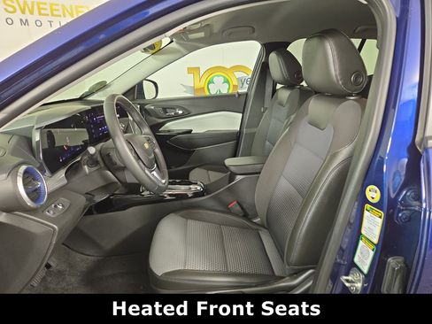 Used 2024 Chevrolet Trax LT w/ Driver Confidence Package FWD image 11