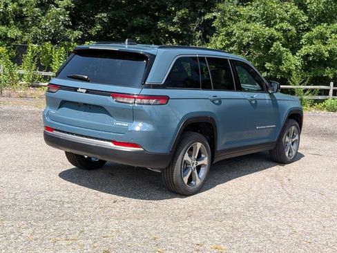 New 2026 Jeep Grand Cherokee Limited AWD/4WD image 3
