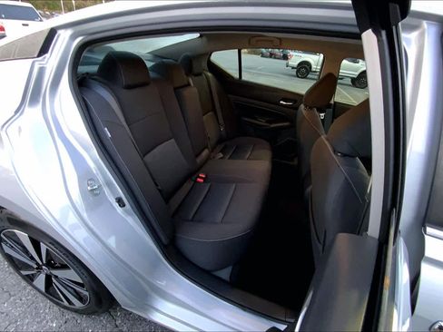 Used 2022 Nissan Altima 2.5 SV image 19