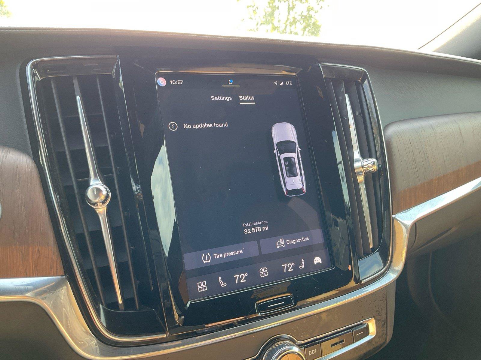 Certified 2025 Volvo V90 B6 Cross Country Ultra AWD/4WD image 26