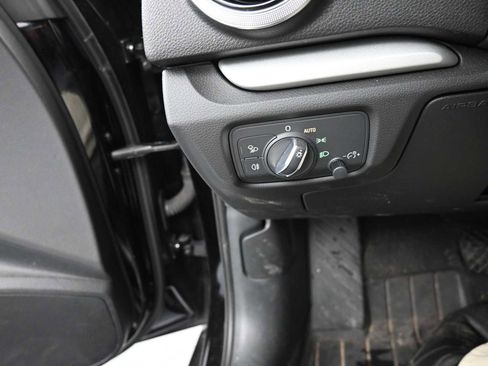 Used 2018 Audi A3 2.0T Premium image 17