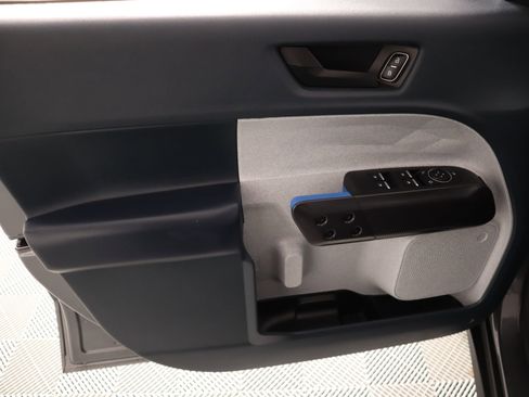 Used 2025 Ford Maverick XLT w/ XLT Luxury Package image 15