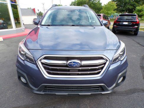 Used 2018 Subaru Outback 2.5i Limited AWD/4WD image 2
