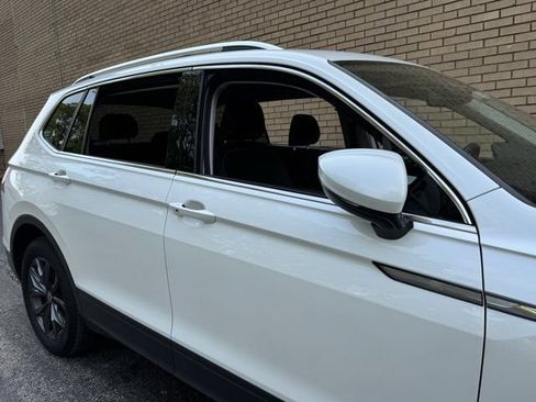 Used 2023 Volkswagen Tiguan SE AWD/4WD image 29