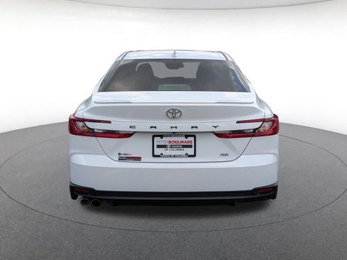 Used 2025 Toyota Camry SE FWD image 5