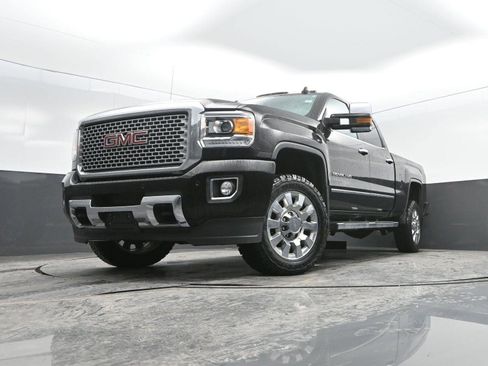Used 2016 GMC Sierra 2500 Denali w/ Duramax Plus Package image 46