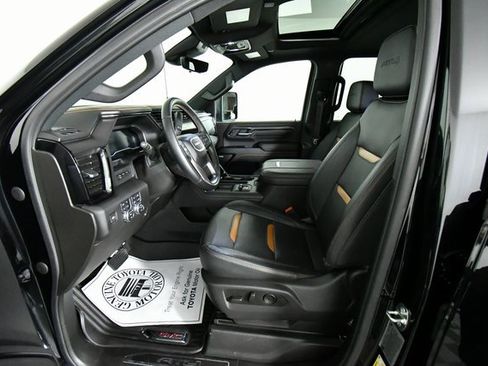 Used 2024 GMC Sierra 2500 AT4 w/ AT4 Premium Plus Package image 5