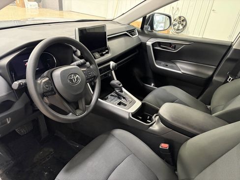 Used 2024 Toyota RAV4 LE image 8