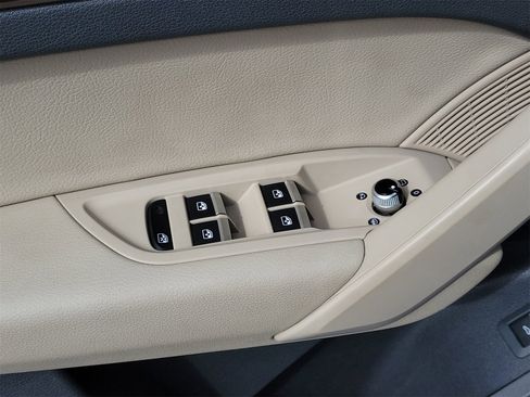 Used 2018 Audi Q5 2.0T Premium Plus w/ Premium Plus Package image 32