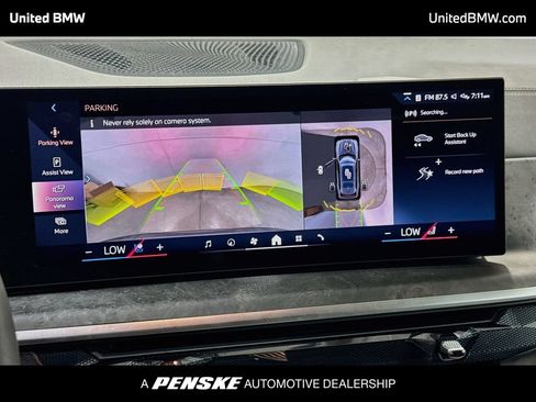 Used 2026 BMW X7 xDrive40i w/ M Sport Package AWD/4WD image 9