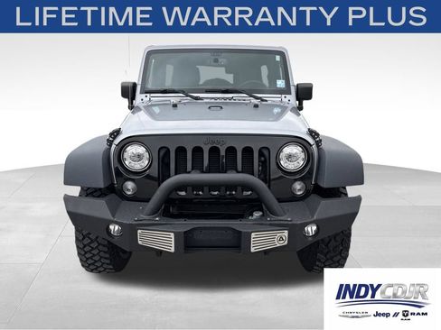 Used 2018 Jeep Wrangler Unlimited Sport AWD/4WD image 2