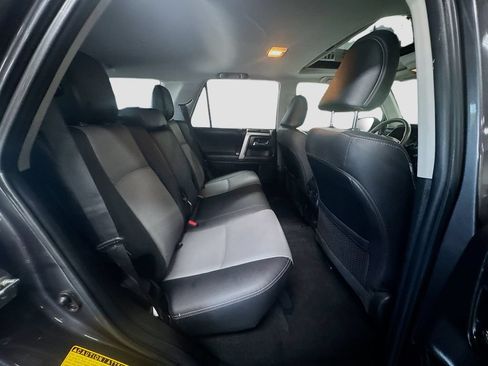 Used 2022 Toyota 4Runner SR5 Premium w/ Moonroof Package AWD/4WD image 29