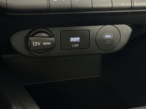 Used 2025 Hyundai Elantra Sport FWD image 19