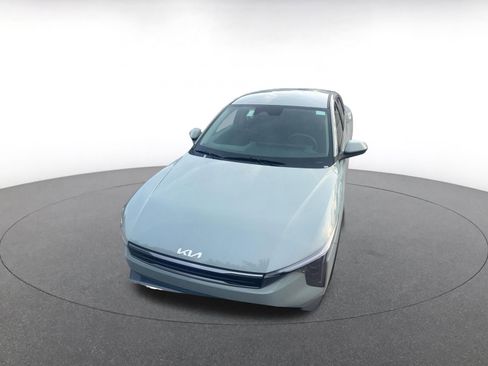 Used 2025 Kia K4 LXS image 3