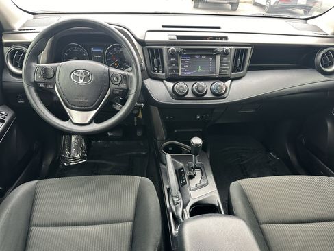 Used 2018 Toyota RAV4 LE image 22